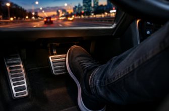 Как тормозить на автомате: полное руководство 2026